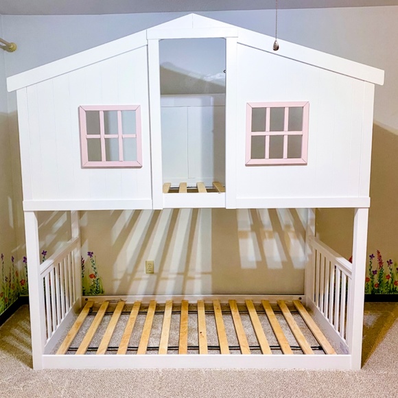 Cottage/Farmhouse bunk bed loft bed (Perfect condition) - Picture 4 of 16